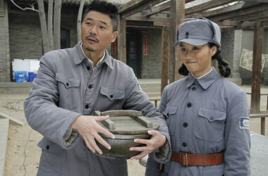 奸细第13-15集剧情介绍