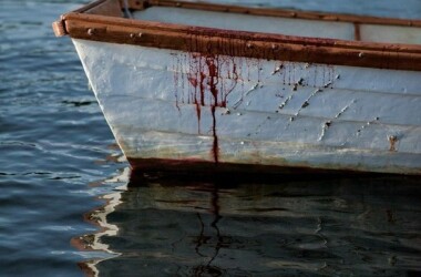 电影水底惊魂,水底惊魂剧情简介_电视猫