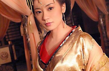 至尊红颜第40-42集剧情介绍(大结局)