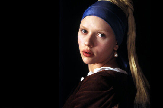 戴珍珠耳环的少女剧照