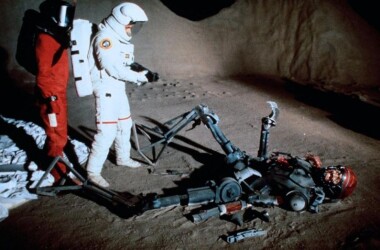 电影月球陷阱,月球陷阱剧情简介