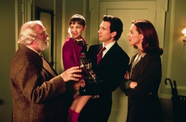 电影34街的奇迹,34街的奇迹剧情简介_电视猫