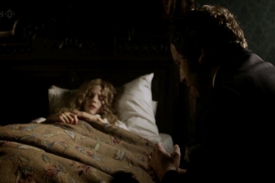 电视剧绛红雪白的花瓣,绛红雪白的花瓣剧情介