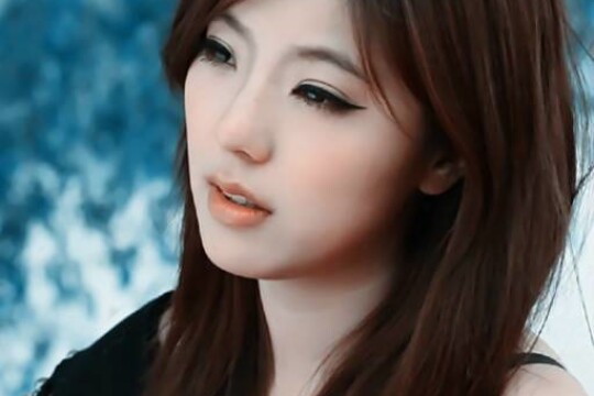 青春失乐园演员表程小雨(赵奕欢饰)