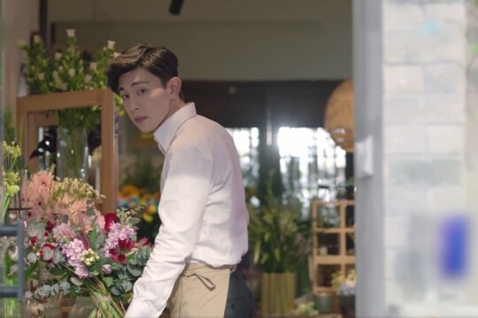 邓伦个人资料简介,主演的电视剧电影,图片,写真