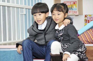 蓝天花朵第13-15集剧情介绍