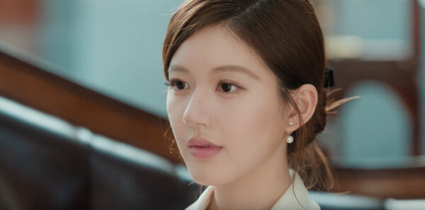 許我耀眼第1集劇照