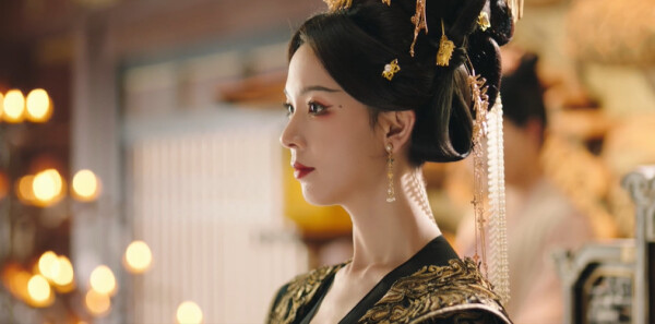 照鏡辭第1集劇照