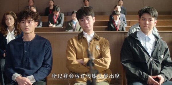 ����Ů���3������