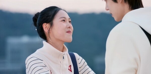 校服的裙摆第17集剧照