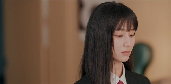 校服的裙摆第1集剧照