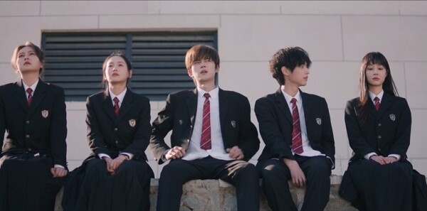 校服的裙摆第8集剧照