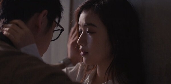 校服的裙摆第12集剧照