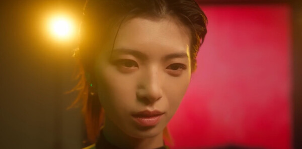 不一样的她之临暗第8集剧照