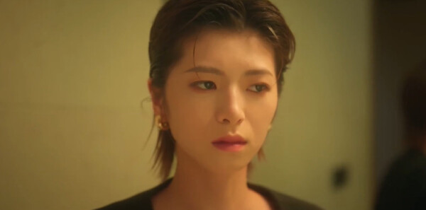 不一样的她之临暗第12集剧照