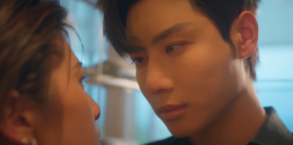 不一样的她之临暗第14集剧照