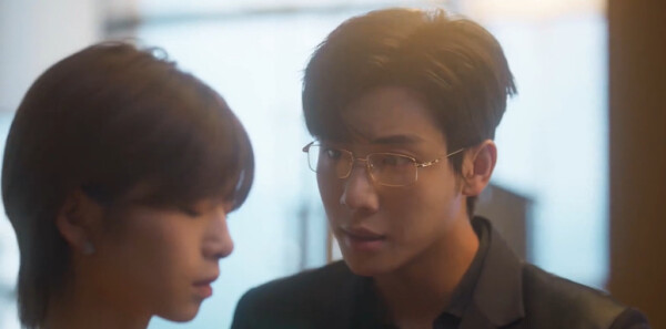 不一样的她之临暗第17集剧照