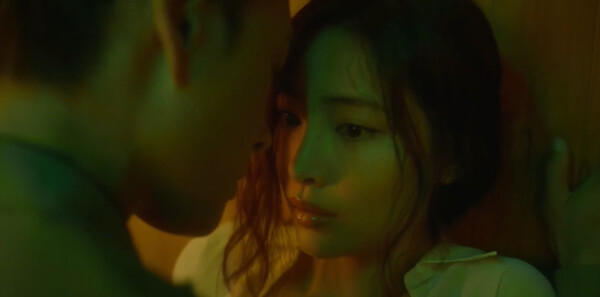 不一样的她之临暗第21集剧照