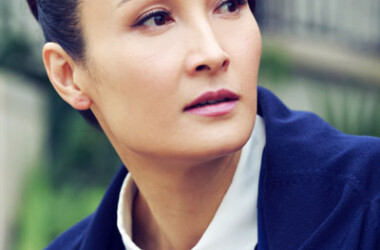 许辉告诉王一凡他刚刚捣毁的赌博窝点里面的确有一个叫赵自立的,而且