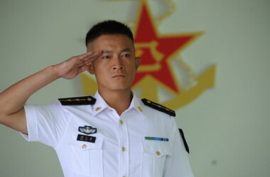 火蓝刀锋分集剧情 第1集