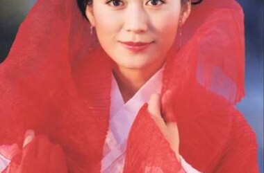 真真因接受不了鬼面叔叔就是谢晓峰的真相,离开了他们.