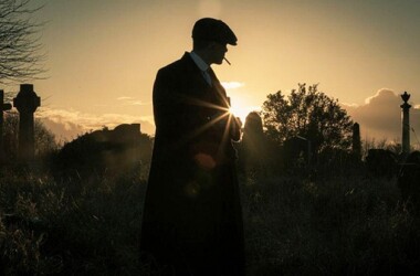 (大结局) 坎贝尔在妓院寻欢,他告诉汤米,汤米会在今天结束之前心碎.