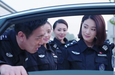 警花与警犬剧情介绍第19-21集_电视猫