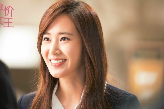 评价女王角色高好(权俞利饰)_电视猫