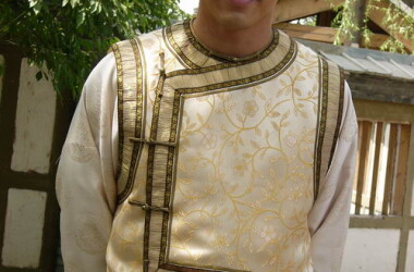 少年宝亲王剧情