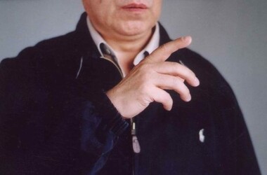 王长恭主动打电话找到陈汉杰,对唐朝阳将责任推到上届班子表示不满