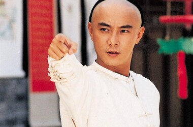 少年英雄方世玉剧情