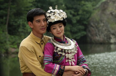 田秀姑到苗家山把情报告诉刘玉堂,并劝说被关押的蔡掌柜,希望他把知道