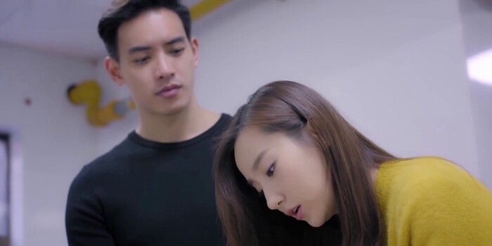 > 正文唐明在医院看到严晓秋在病房里守护父亲,唐明告诉晓秋,医生已经